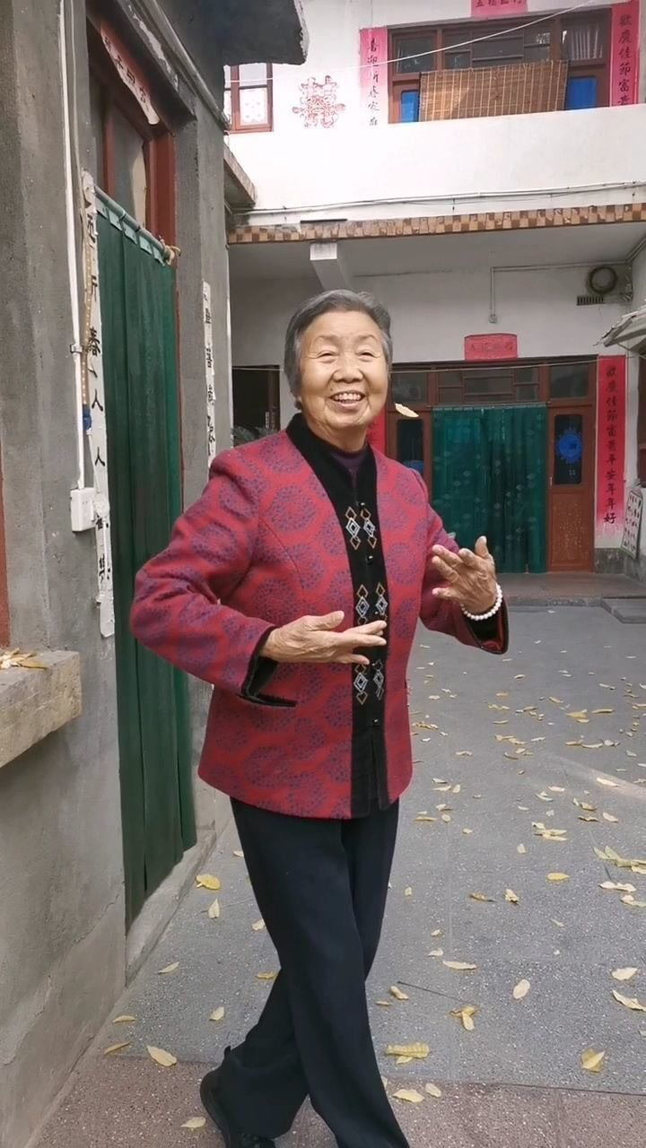 焦作沁阳戏曲怀梆的第五代非物质文化遗产传承人赵玉清老师