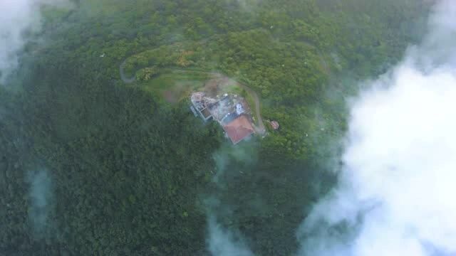 四川华蓥:高登山云瀑