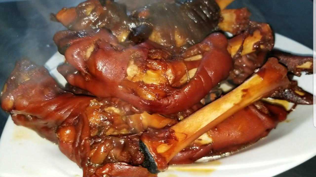 蒜泥酱香羊蹄子