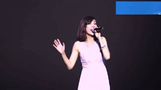 超女张亚飞演唱《Let it go》,动人歌声让全场惊叹