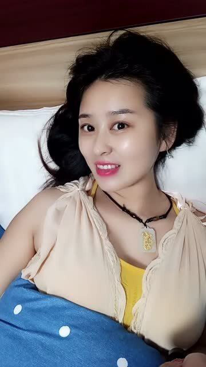 本人80后离异单身这个年龄的女人风情万种也可以偶尔装下小可爱