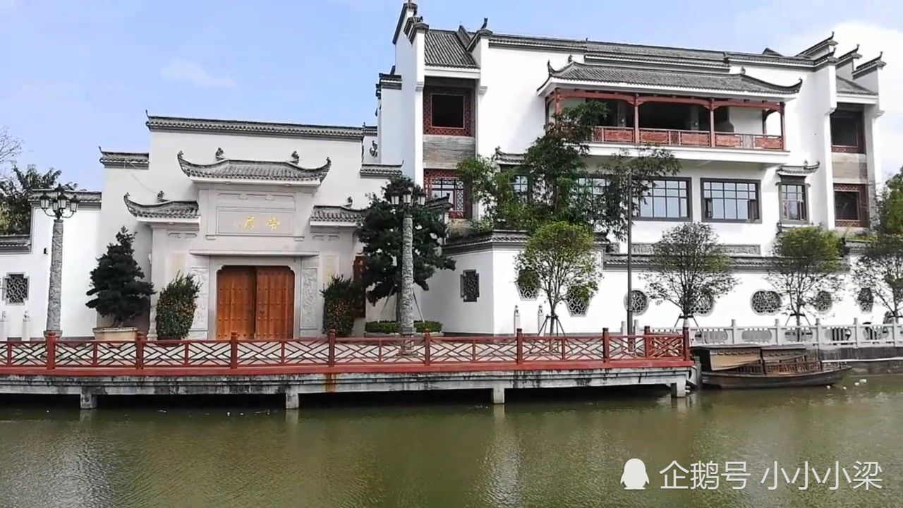 实拍湛江吴川吴阳李日荣豪宅,耗资了4亿来建造,来看看他家怎么样