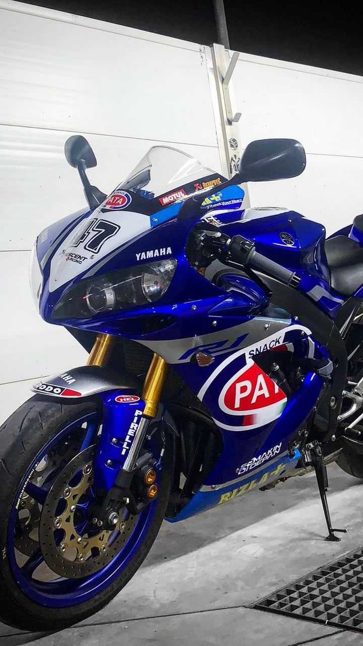 老款的雅马哈r1