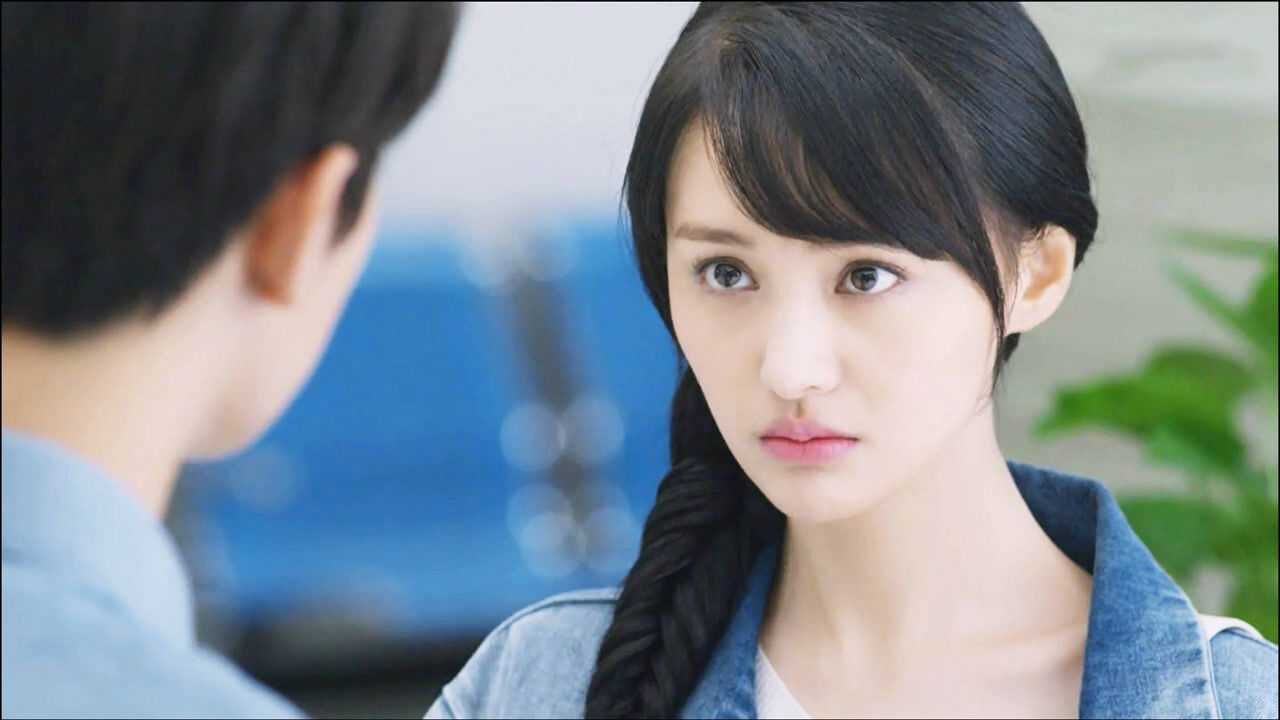 郑爽被曝背后金主疑似娱圈大佬胡广松郑爽是被资本控制的提线木偶吗