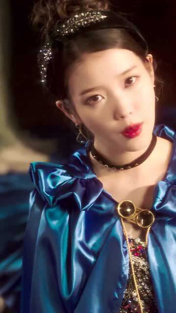 iu新歌mv里的绝美瞬间每套造型都好看