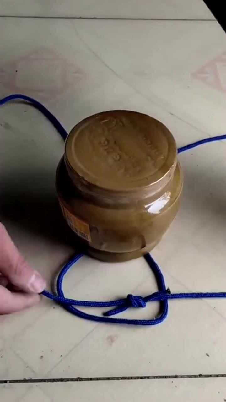 酒瓶子上的绳子,原来都是这样绑的,涨见识了