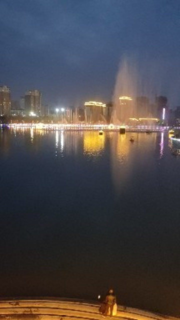 鹿邑上清湖公园夜景图片