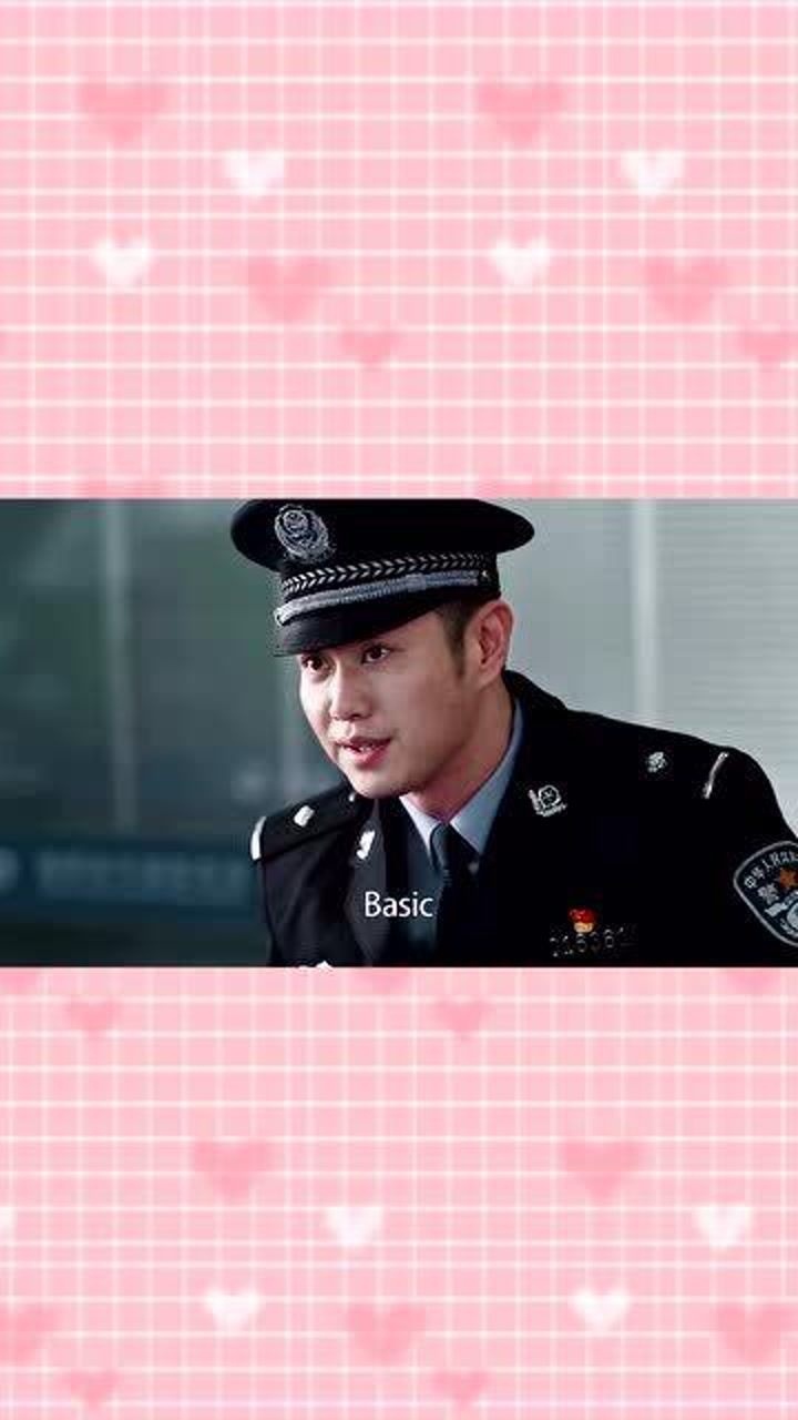 黑白禁区:别的老大出场都是霸气侧漏,富春会老大出场就被卡在海关,二