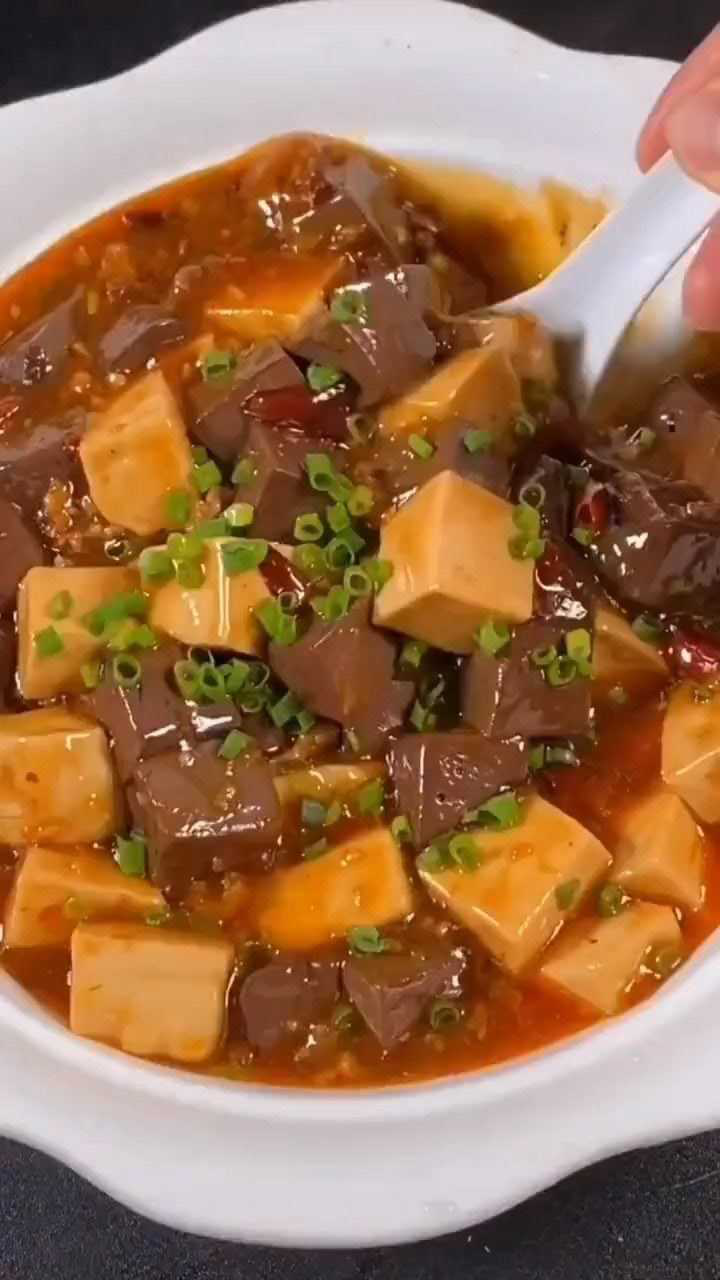 麻辣豆腐猪血