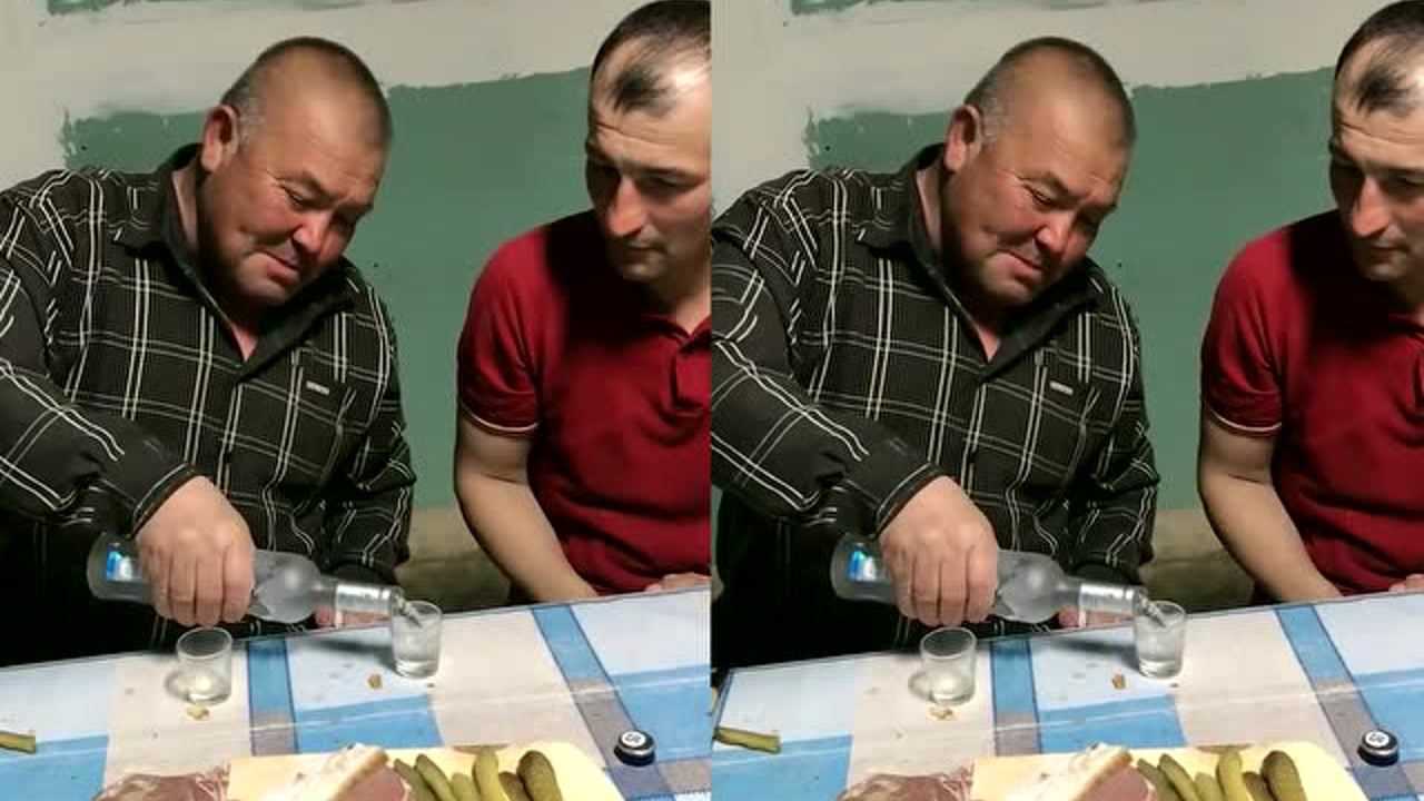 俄罗斯酒蒙子不止喝酒猛吃生肉更猛一般人受不了