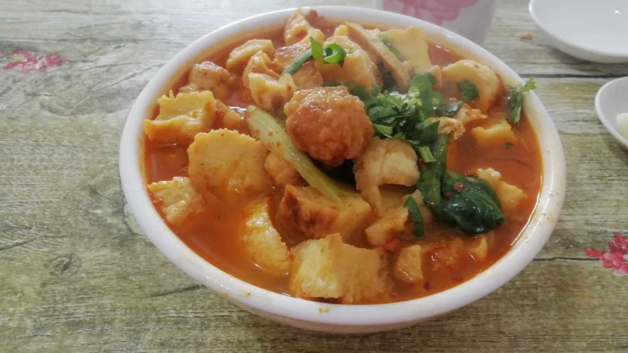 四海为家陕西华县著名特色美食丸子泡馍,麻辣咸香,风味独特