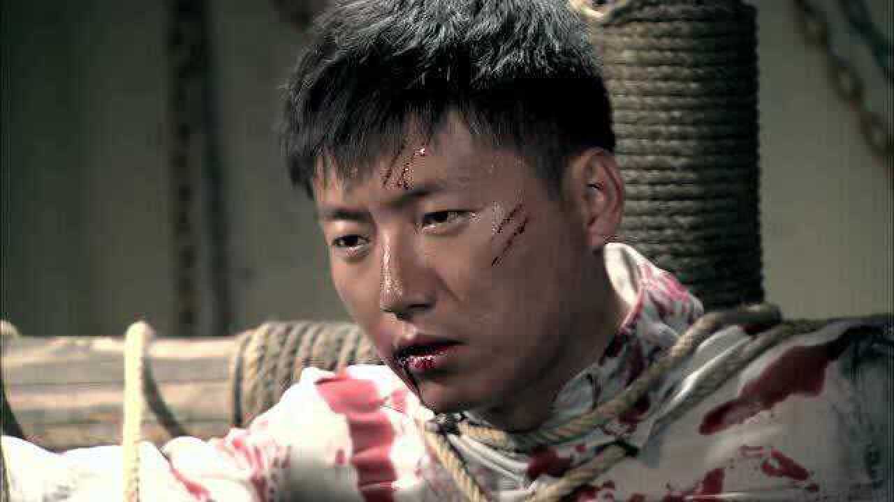 战火连天游击队都是个顶个的硬汉酷刑之下宁死不屈服了