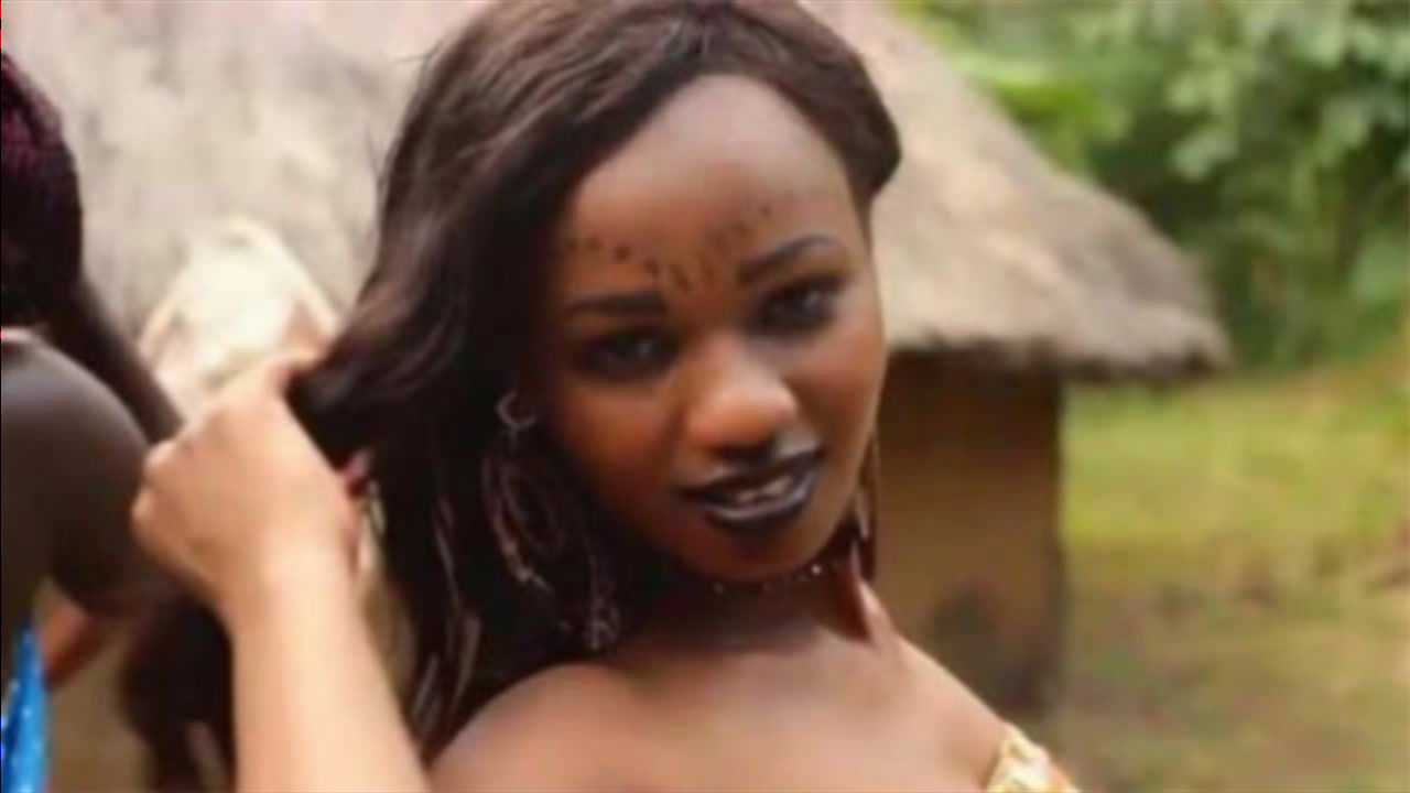 非洲最脏的女人,不穿衣服不洗澡,烂泥糊在身上,当做是美的象征