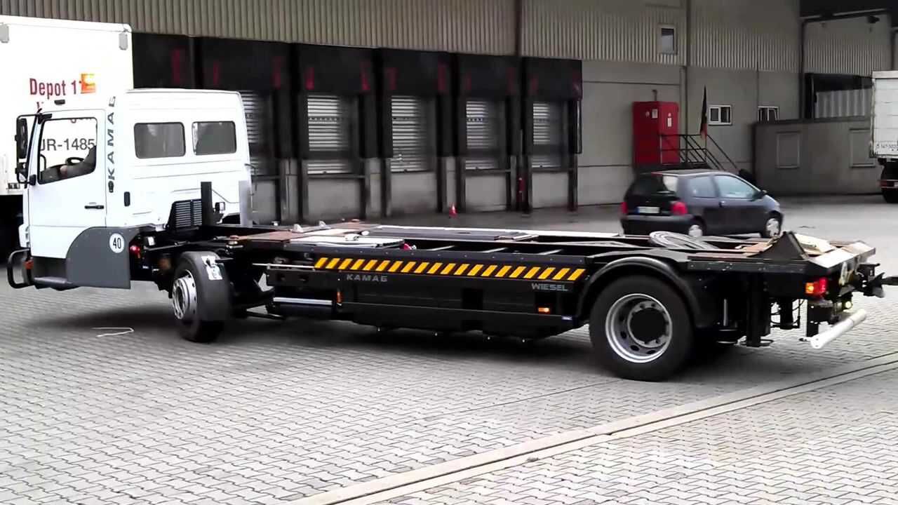 奔驰低入口物流场专用卡车牵引交换箱全挂车