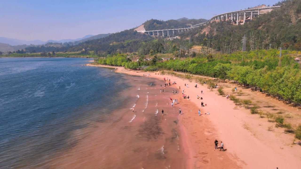 澄江红山咀沙滩图片