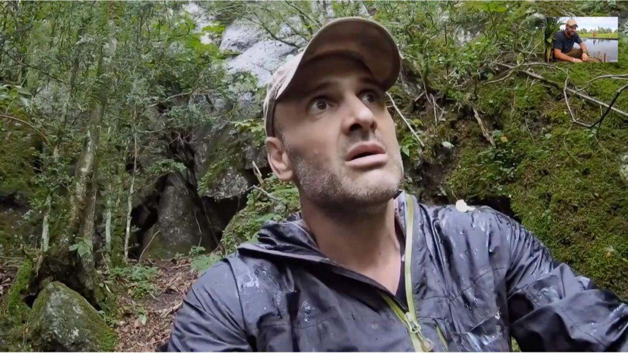 荒野求生:德爷师徒对决荒野求生,竟双双迷路在山林里