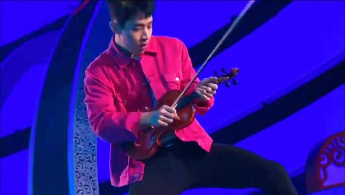 刘宪华是怎么做到的？拉着小提琴，还能在舞台上走蛇形走位！