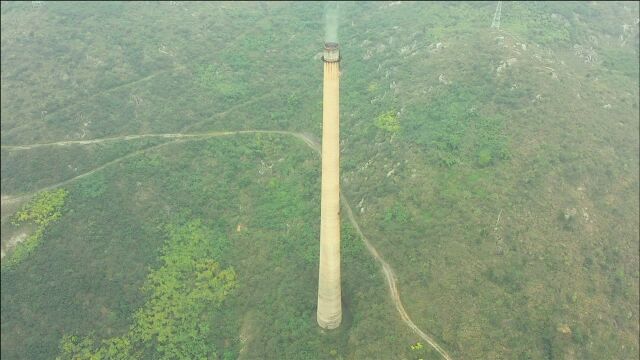 大山深处神秘烟冲几十年来时常冒烟,它下面的山肚子里到底是怎样的存在?