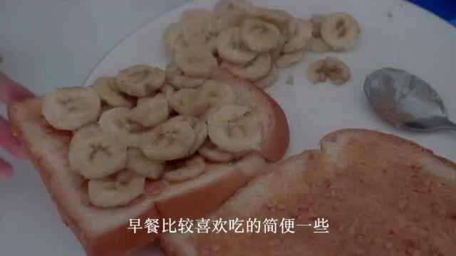 简单的休闲生活日常你们的暑假过的怎么样了用大宇的原汁机榨果汁,好喝又健康出汁率很高,榨出来的果汁原汁原味