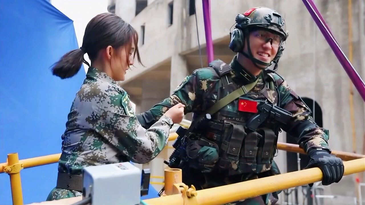 爱上特种兵花絮 在梁牧泽身边秒变嘤嘤怪，一个人的时候却让人心疼 腾讯视频