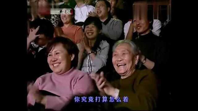 冯巩小品《夫妻日记》真情演绎台下笑声不断