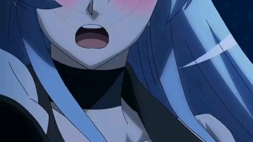 可爱的女帝斩赤红之瞳