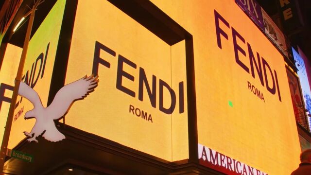 FENDI标志性黄色照亮魔都和纽约时代广场地标马克