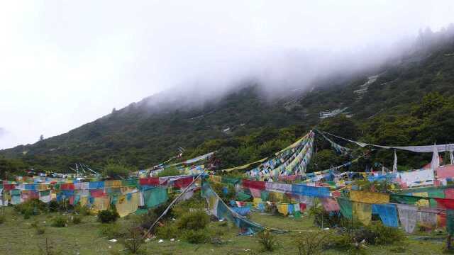 一路向西,西藏林芝比日神山