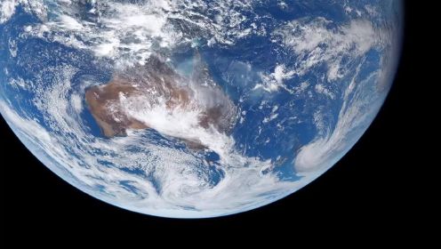 太空看地球：那下面是汤加，火山还在吗？