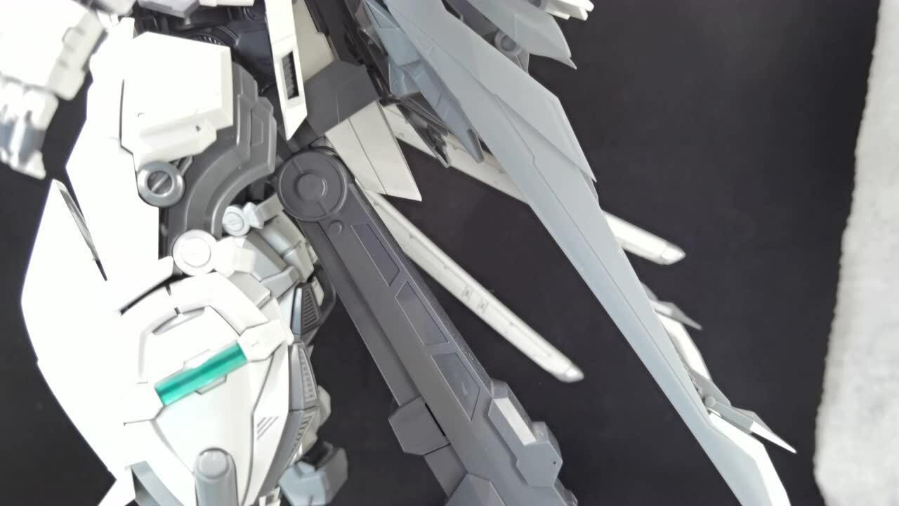 【简单分享】pg 1/60 尼尔森清明异端 | 造型很不错 | 四刀流参上!