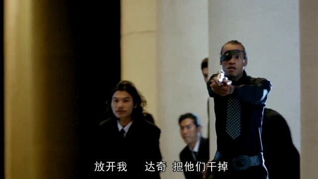 性感女警追击国际罪犯