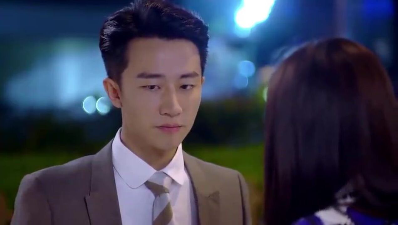 亲爱的翻译官:程家阳当街骂哭乔菲,乔菲委屈的都快哭了,下秒却反转了