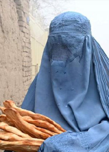 阿富汗塔利班:公共场合妇女必须穿全身罩袍