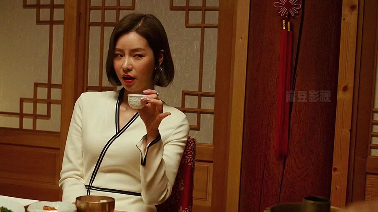 《老千3独眼杰克》第三集 小伙走过女人坑最终成为一代千王