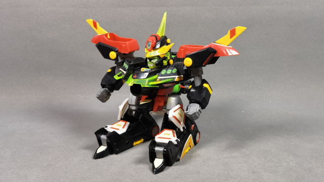 弹珠警察水晶黑宝