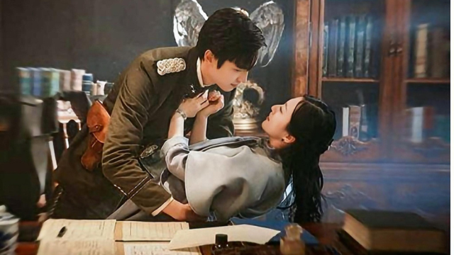 第1集|女孩意外穿越军阀民国,不料被大魔头少帅相中