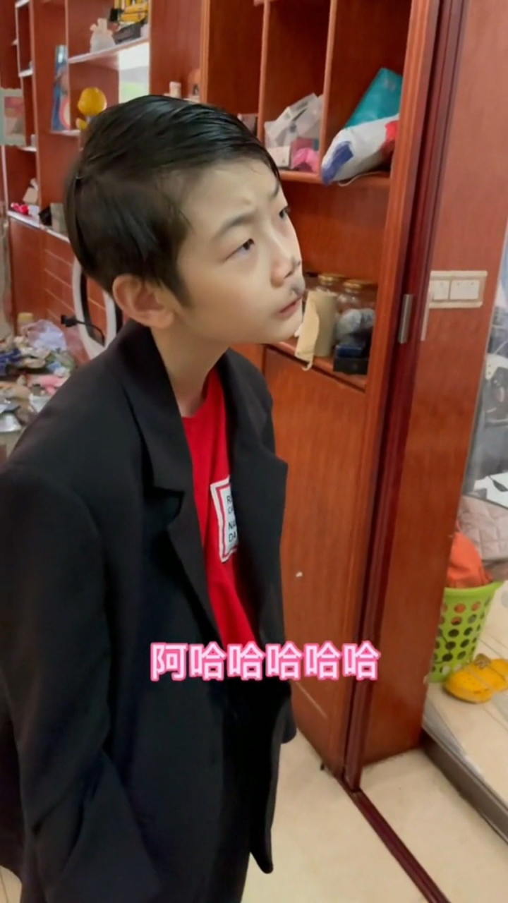 张典:养生的生活不好过。#家庭日常 #搞笑视频_腾讯视频