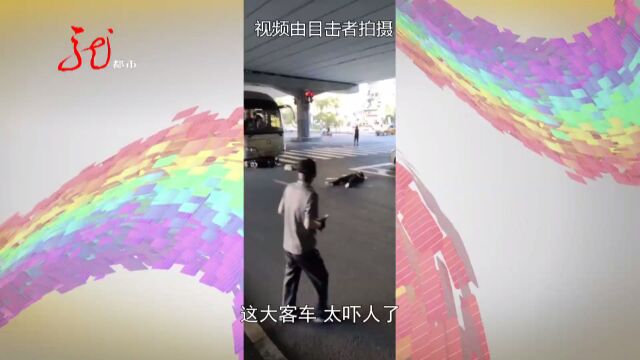 哈尔滨:客车电动车相撞 骑车男子受重伤