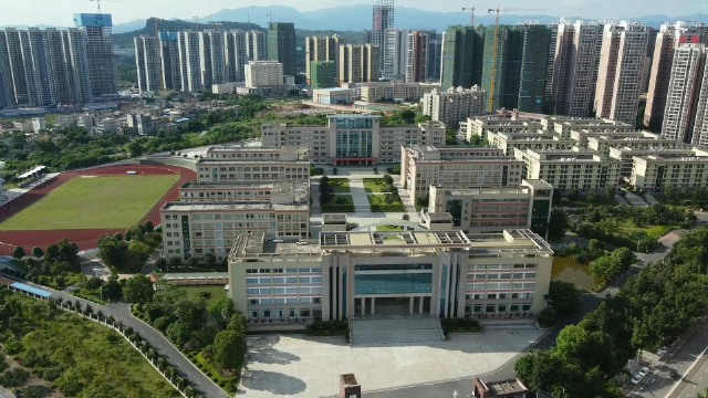 实拍广西玉林最强高中去年一本率百分之93今年成绩如何