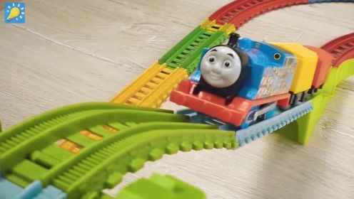 托马斯火车玩具系列：多层空中火车轨道玩具拼搭，托马斯和他的朋友们