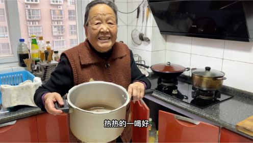 高压锅豇豆稀饭，也是奶奶的拿手饭，就是高压锅看着好操心好危险