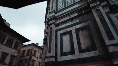意大利佛罗伦萨的雨天漫步在佛罗伦萨，双耳雨声