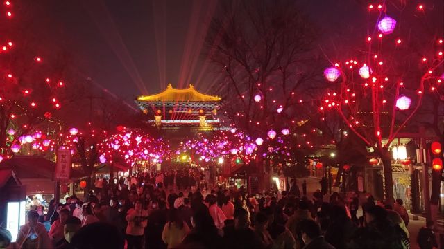 北宋古都东京汴梁,清明上河图复原夜景,繁荣似锦,灯火辉煌