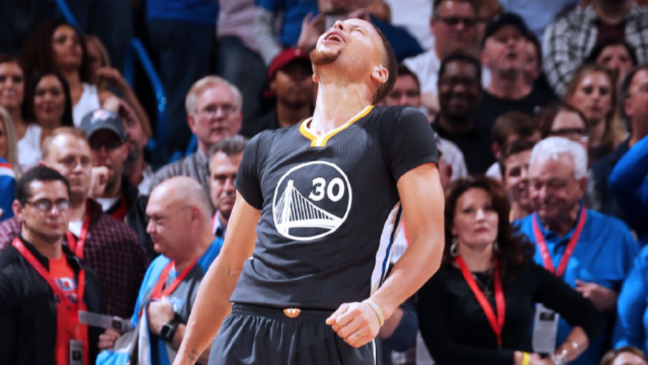 逆天神迹!库里半场超远绝杀雷霆7周年这是NBA历史最牛绝杀吗?_高清1080P在线观看平台_腾讯视频