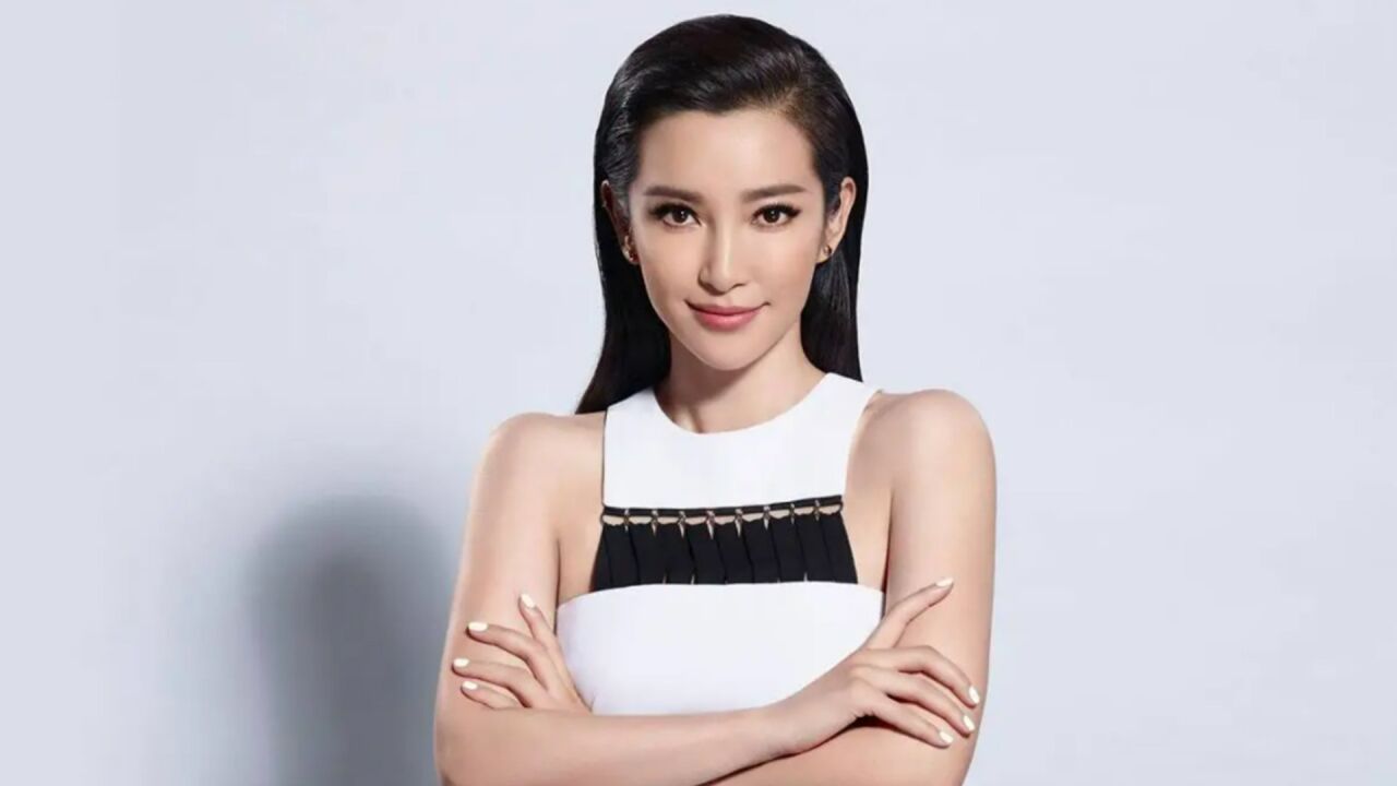 李冰冰遭网曝,私下和黄晓明对话口型引争议,杨颖无辜躺枪