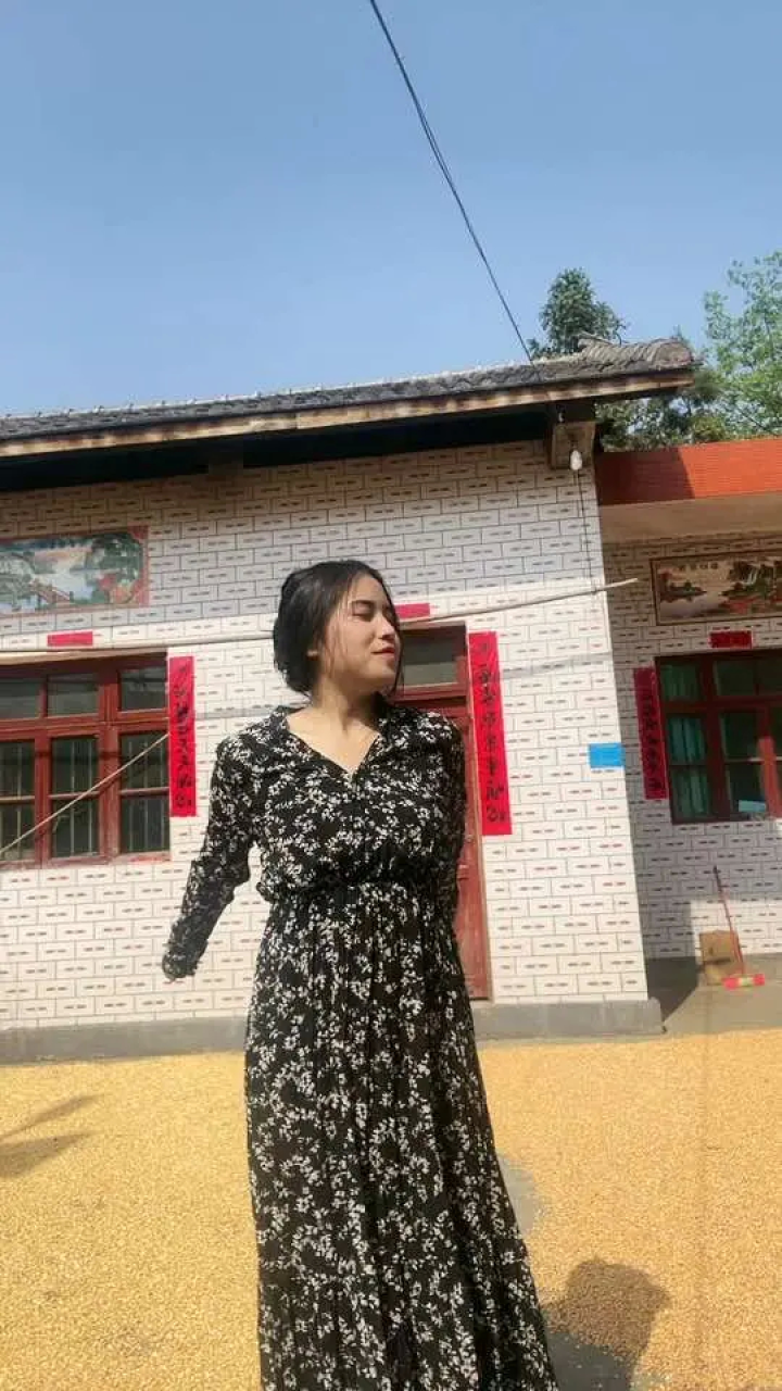 微胖女生 #农村姑娘你会嫌弃吗 不是很瘦 也不是很漂亮 主打的就是