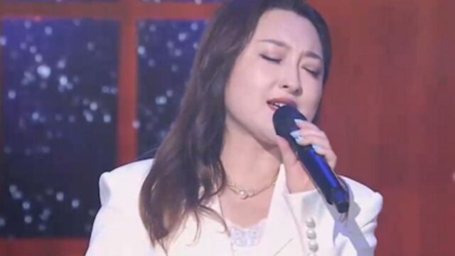 金美儿演唱《爱似水仙》,悦耳醉人的歌声,唯美动听