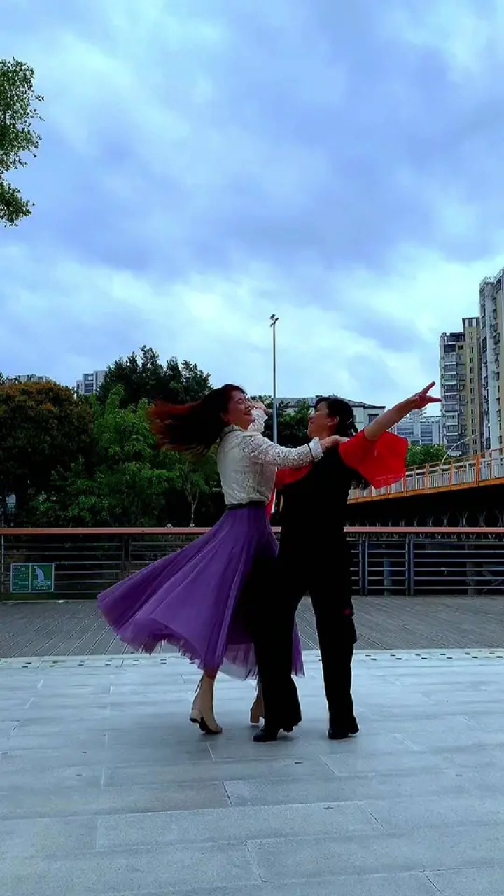 精彩分享 …#双人配合… #交谊舞