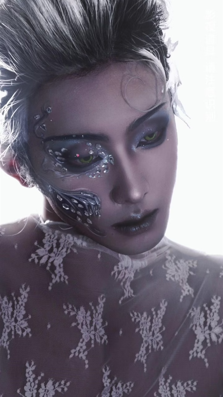 挑战国风大片——白骨精灵感妆容