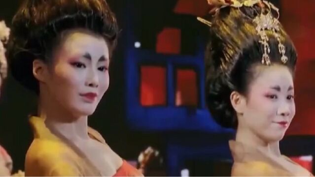 沈阳歌舞团表演《簪花仕女》,展现出中国女性的优雅之美